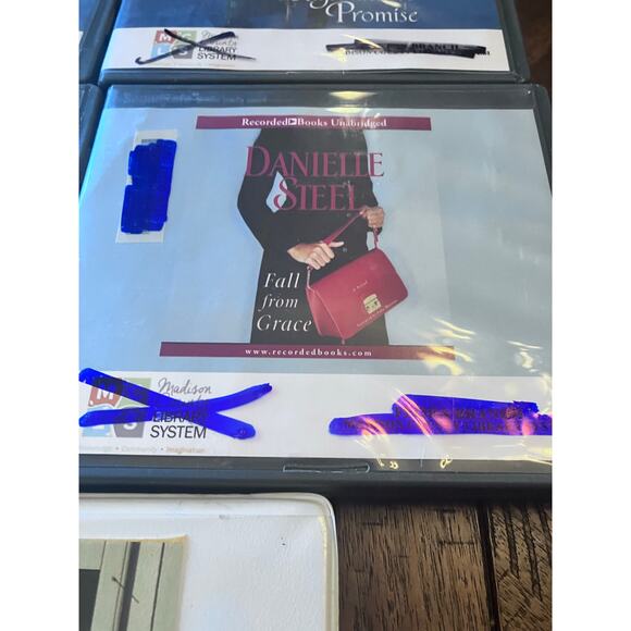 Romance Audiobook Lot HIGHLANDER SERIES Danielle Steel JODI PICOULT Sparks - Picture 6 of 7